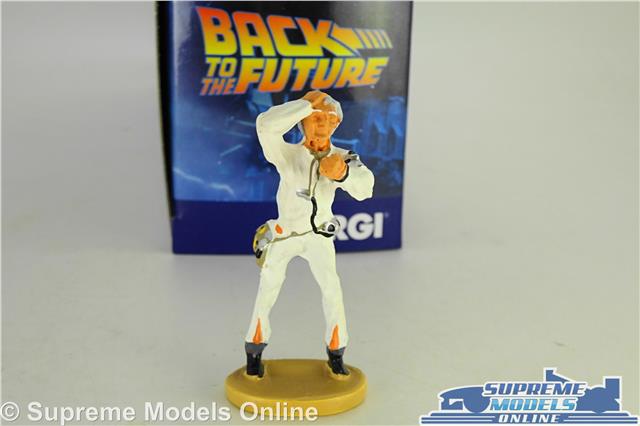 CORGI BACK TO THE FUTURE DELOREAN TIME MACHINE MODEL CAR 1:36