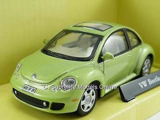 VOLKSWAGEN BEETLE CAR MODEL GREEN VW 1/43RD SIZE LIGHT