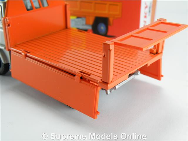 DINKY TOYS BEDFORD TK TIPPER MODEL TRUCK 1:43 SCALE 435 ATLAS