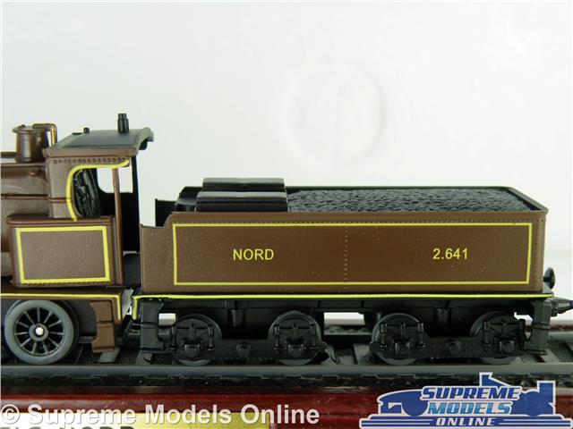 Locomotive Vapeur Nord Atlantic Altaya - Modèle Réduit Train Avec Socle Bois