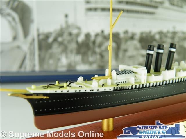 Scale model of the ship 1:1250 SS City Of New York 