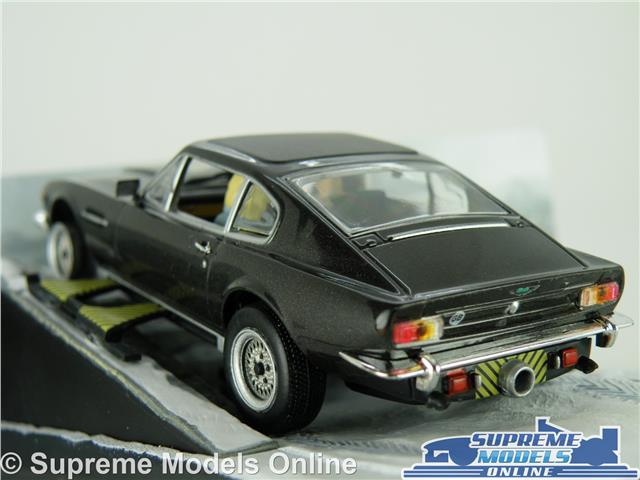 Aston Martin Vantage 限定100台　1/43 dscf2166.jpg