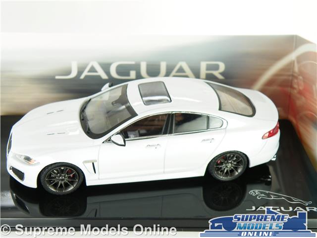 AUTOart 1/43 SUBARU IMPREZA WRX STI 2006年 オートアート