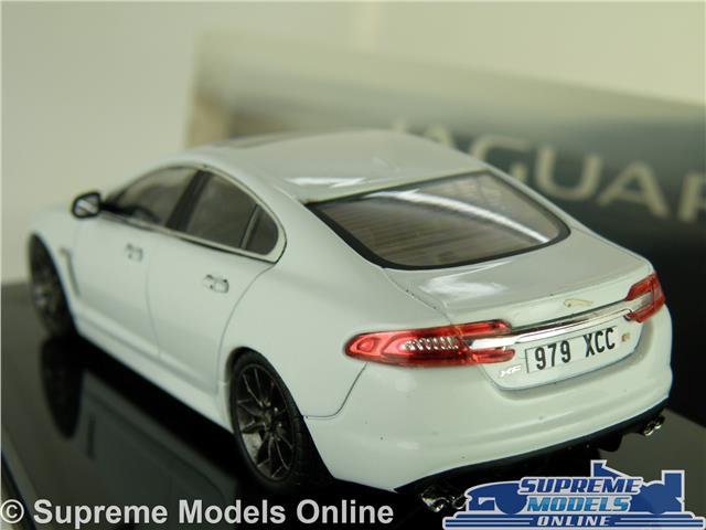 1/43 Jaguar XFR シルバー IXO ほか１台 Amazon | ! イクソ 1/43 ジャガー JAGUAR XFR X260 RHODIUM