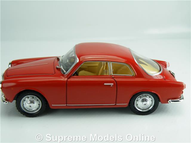 Solido Alfa Romeo Giulietta Sprint Coche Modelo 1:43 Tamaño Rojo Deportes T34Z