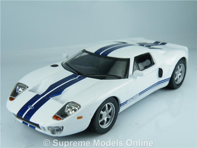 FORD GT40 MODEL CAR 1/43RD SCALE WHITE 
