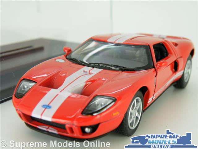 Ford Gt 2006 Model Car 1 36 Scale Red Display Case Sports