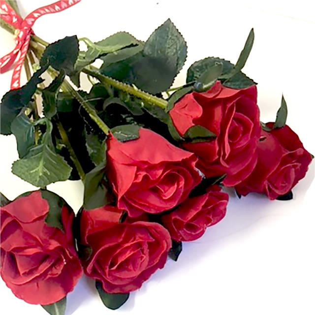 artificial red roses