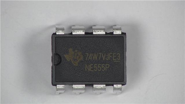 8-Pin 4.5-16 V Timer Circuit 10 x Texas Instruments NE555D